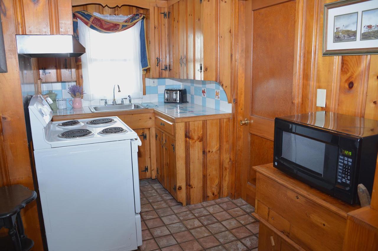 Little Miss Cottages オールドオーチャードビーチ エクステリア 写真